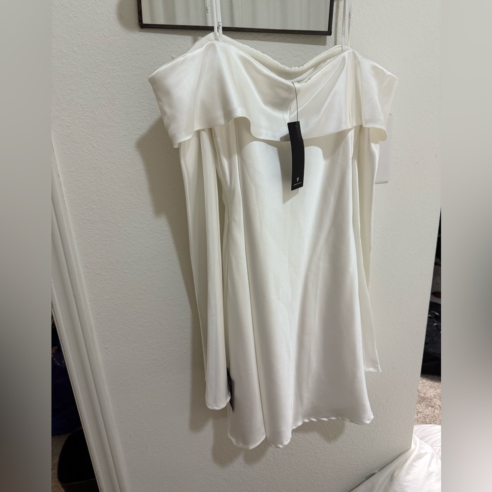 Lulu's White Asymmetrical Ruffled dress